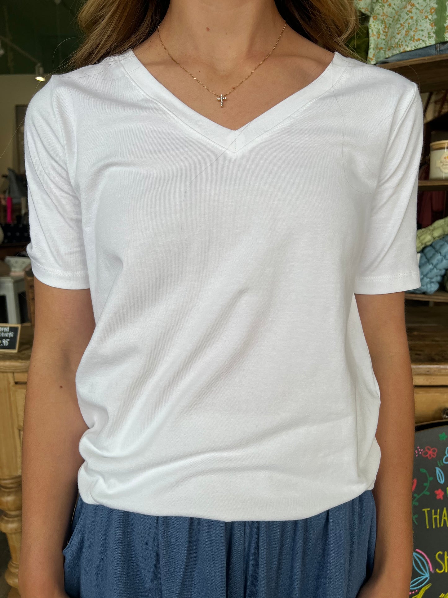 Isabelle White V-neck T-shirt