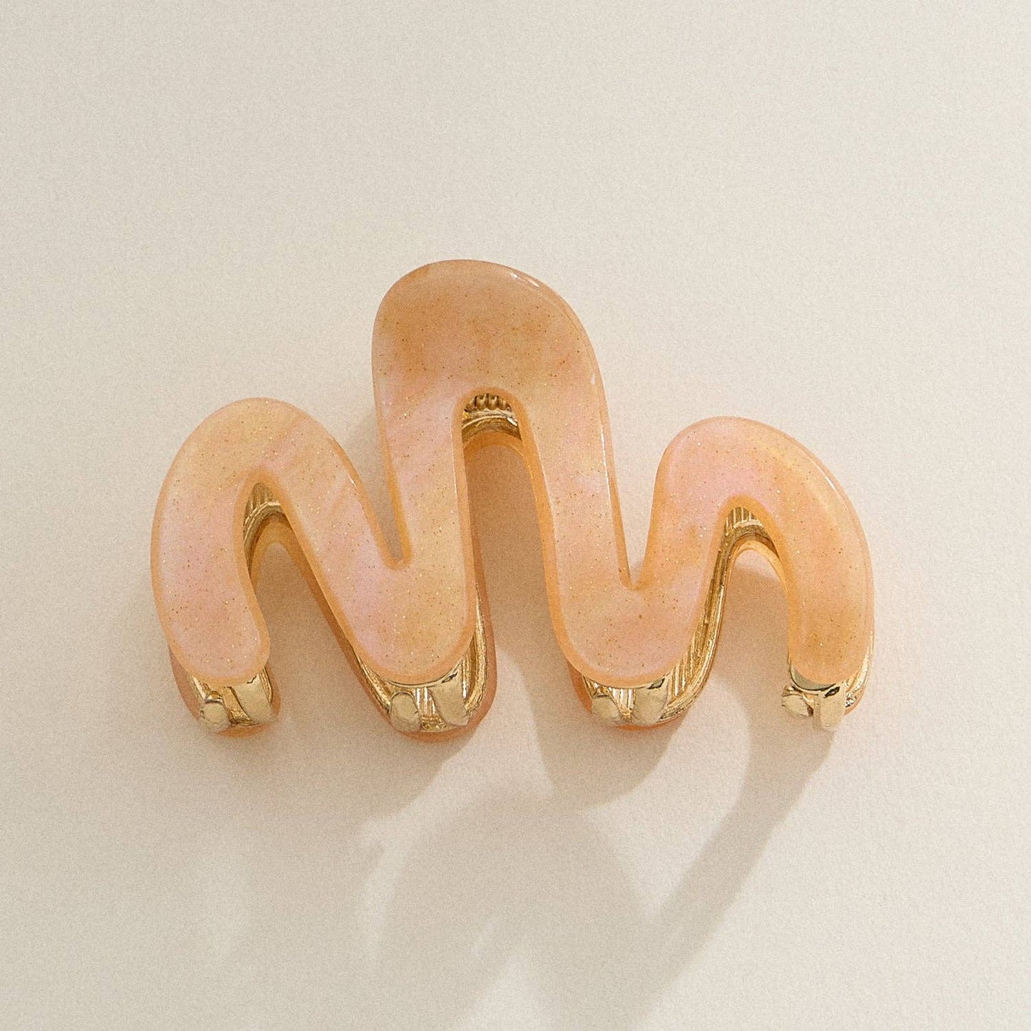 Wavy Matte Claw Clip with Gold Accents