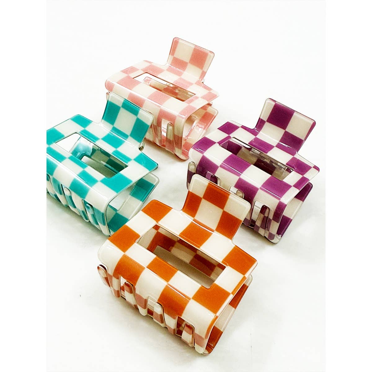 Most Wanted Checkered Hair Claw