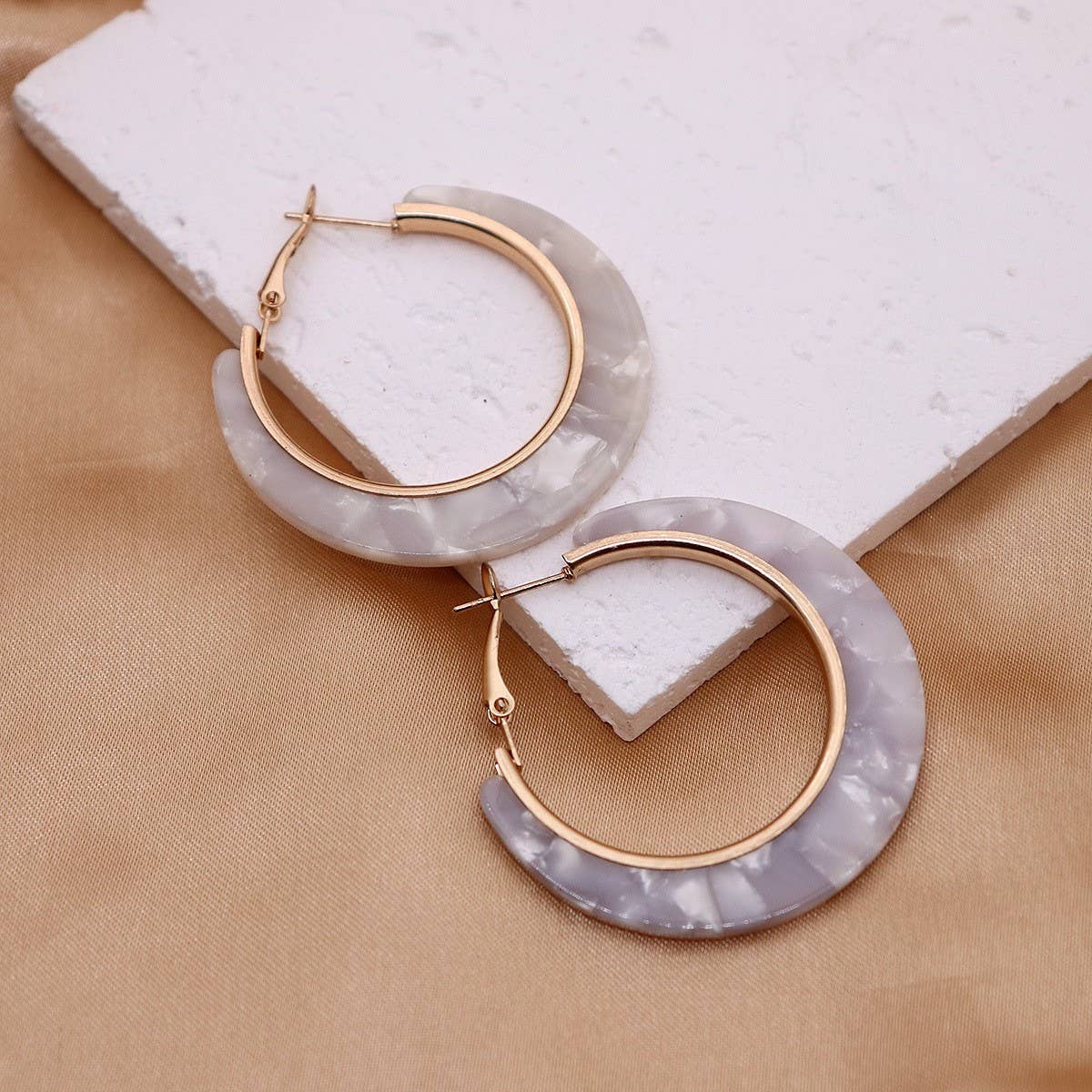 Tortoise Shell Hoop Earrings Set