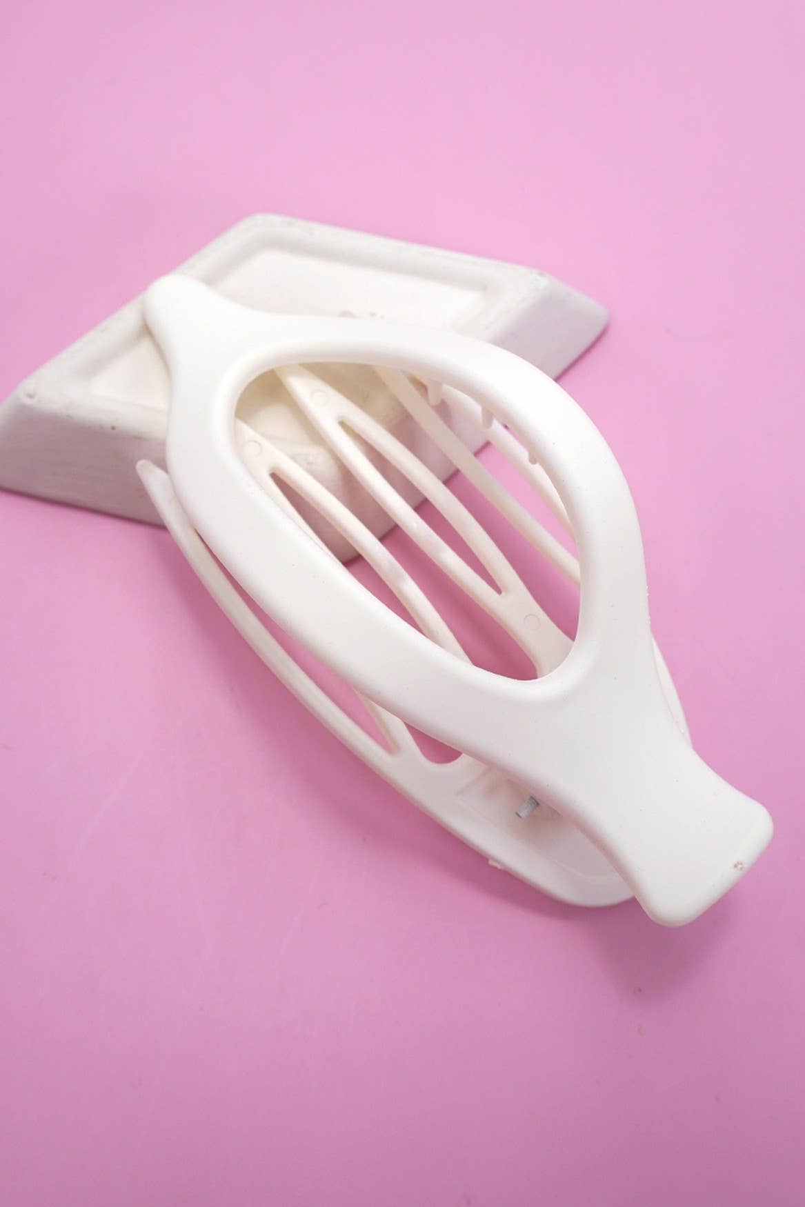 OVAL LAY DOWN FLAT HAIR CLAW CLIPS